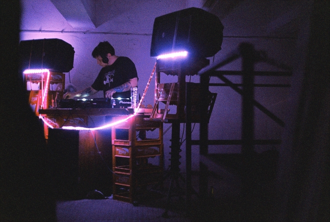 10 SOS x DUNGEON, Cofe de la Ostrava, Toss